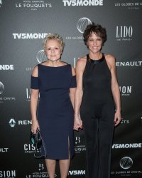 Muriel Robin révèle les insultes homophobes dont elle est victime