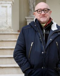 Michel Blanc révèle le côté sombre de Coluche : "Il n'était pas tendre"