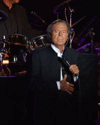 Julio Iglesias : père d'un neuvième enfant ?
