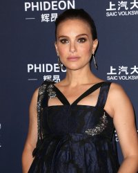 Natalie Portman, enceinte : "J'assume mes rondeurs"