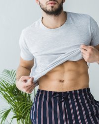 Mode masculine : les crop tops sont en vogue cet été 2019