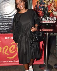 Amel Bent évoque ses complexes et appelle les femmes à mieux s'accepter
