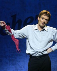 Pierre Palmade présente Assume Bordel !, une version gay de Ils s'aiment