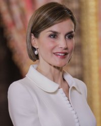 Letizia d'Espagne passe au carré court !