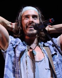 Jérémy Frérot, discret sur sa vie avec Laure Manaudou : "J'aime vivre caché".
