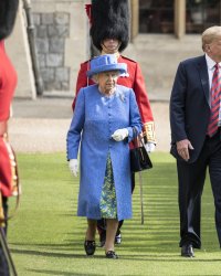 La reine Elizabeth II tacle discrètement Donald Trump avec ses bijoux