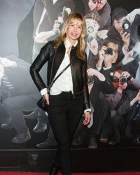 Romane Serda, topless sur Instagram : aux 100 000 abonnés, elle "enlève le bas"