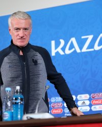 Didier Deschamps rend visite à la famille Tapie