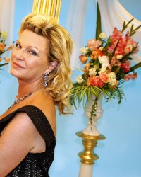 Jeane Manson partisante d'une secte pédophile ? Elle dément