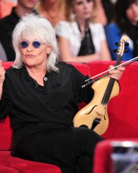 Catherine Lara se remémore ce jour où elle a fait son coming out à la télé