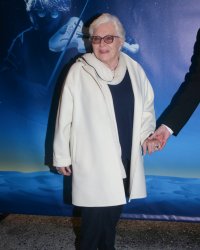 Line Renaud, de retour chez elle : son selfie avec Muriel Robin et Dany Boon