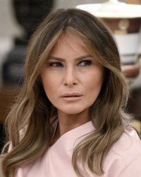 La veste polémique de Melania Trump vendue une fortune sur eBay