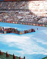 Quand Yves Saint Laurent a inauguré la finale du mondial 98