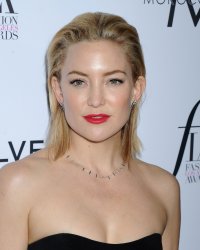Kate Hudson s'inquiète d'être une "maman bizarre"