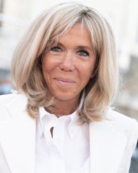 Les manchettes de Brigitte Macron sont en vente et ce n'est pas une blague !
