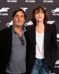 Yvan Attal et Charlotte Gainsbourg, un confinement séparés : "C'était étrange"