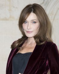 Le fils de Carla Bruni et Raphaël Enthoven victime d'insultes antisémites