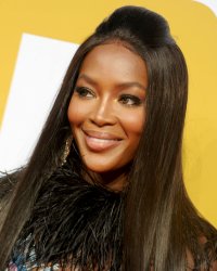 Naomi Campbell regrette le manque de diversité chez Vogue