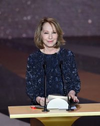 Nathalie Baye planche sur un projet personnel : "J'espère terminer d'ici avril"