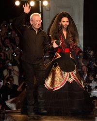 Jean-Paul Gaultier : 10 stars qui ont eu la chance de défiler pour le couturier