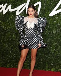 Qui est Iris Law, le nouveau visage de Fendi ?