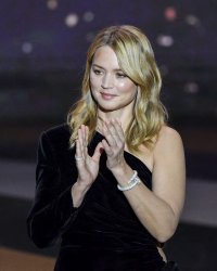 Virginie Efira a-t-elle peur de faire scandale avec Benedetta ? Elle répond