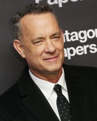 Elvis Presley : Tom Hanks dans le biopic réalisé par Baz Luhrmann ?