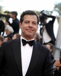 Laurent Lafitte en Zorro pour Éric Judor ?
