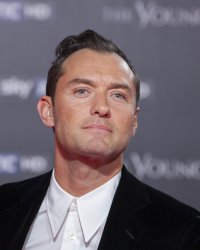 Woody Allen recrute Jude Law pour son prochain film