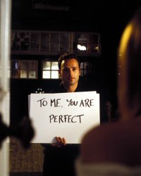 Love Actually parodié par Boris Johnson : la réaction d'Hugh Grant