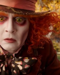 RDV le mois prochain... Alice de l'autre côté du miroir