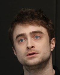 Daniel Radcliffe plonge dans l'univers des Anonymous