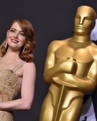Emma Stone : "Mes co-stars masculines acceptent une réduction de salaire"
