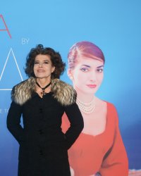 Fanny Ardant : "Quand on me propose un rôle, je veux l'aimer"