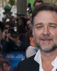 Russell Crowe, héros du drame "In Sand and Blood"