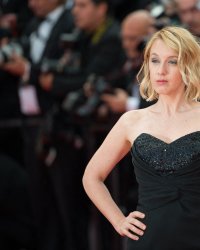 Ludivine Sagnier se confie sur son rôle dans La forêt de mon père
