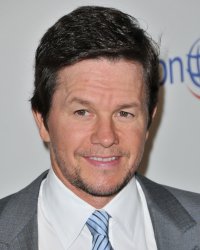 L'homme qui valait six milliards : Mark Wahlberg confirmé, Peter Berg out !