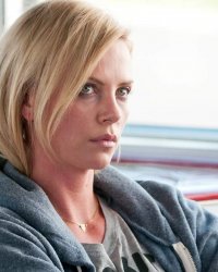 Charlize Theron et Niki Caro planchent sur un film de surf au féminin