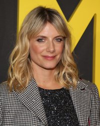 Mélanie Laurent adapte au cinéma le roman historique "Le bal des folles"