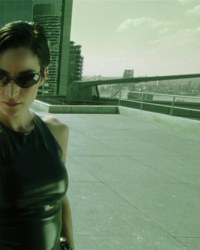Vieillir à Hollywood est une épreuve : Carrie-Anne Moss dénonce les diktats