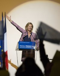 Le Poulain : Alexandra Lamy a étudié Ségolène Royal pour se préparer