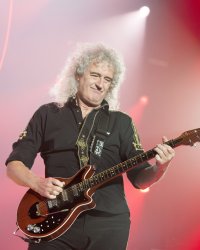 10 chanteurs qui ont fait de grandes études