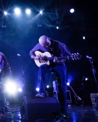 10 groupes et artistes à écouter pour s'évader sans sortir de chez soi