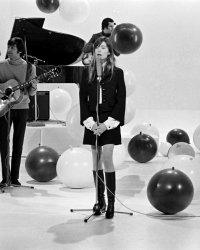 Françoise Hardy : retour sur ses 10 chansons culte