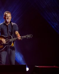 Quiz : pour quel chanteur ce titre était-il initialement destiné ?