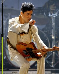Un documentaire inédit sur Prince sortira en 2017