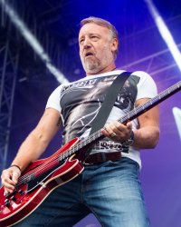 Peter Hook annonce la sortie d'un livre "sans tabou" sur New Order