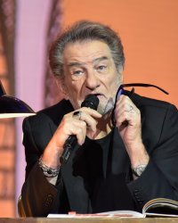 Eddy Mitchell ne remerciera "jamais assez" la musique