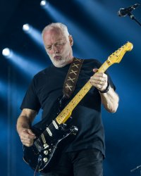 Pink Floyd : une guitare de David Gilmour vendue plus de 3 millions de dollars