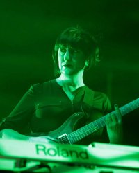 New Order signe son grand retour avec le single Be a Rebel